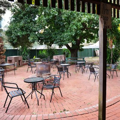 Walwa Hotel Beer Garden