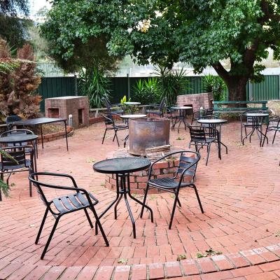 Walwa Hotel Beer Garden